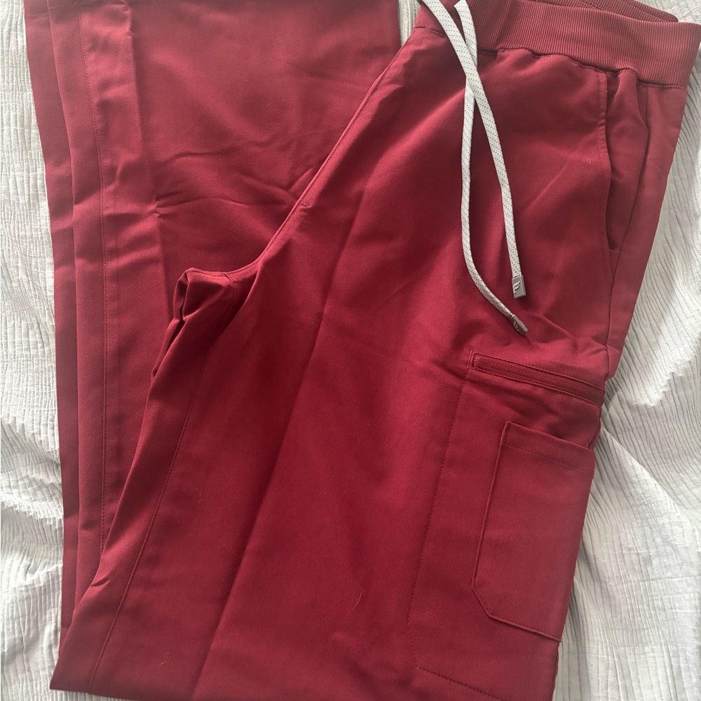 Fabletics Wine Performance Scrub Set - image 4